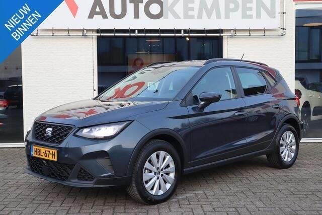 Grijs Gebruikt 2024 Seat Arona Style SUV | € 24.900 (Eerlijke prijs) - Afbeelding 1/4