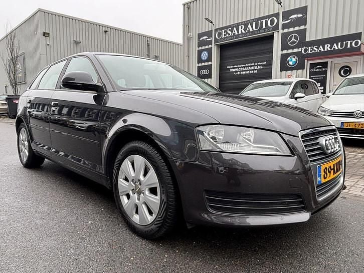 Occasion 2010 Audi A3 Attraction Hatchback | € 8.999 (Duur) - Afbeelding 1/4
