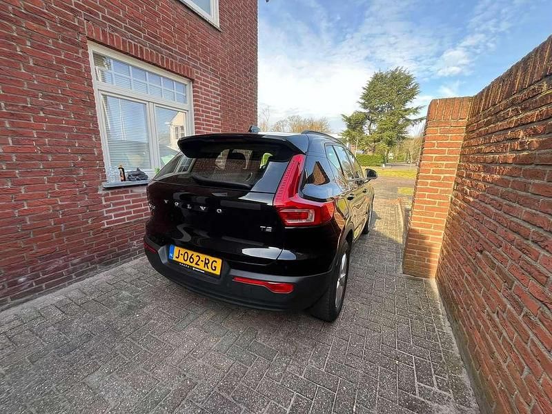 Zwart Gebruikt 2020 Volvo XC40 Core SUV | € 28.000 (Super prijs) - Afbeelding 1/4
