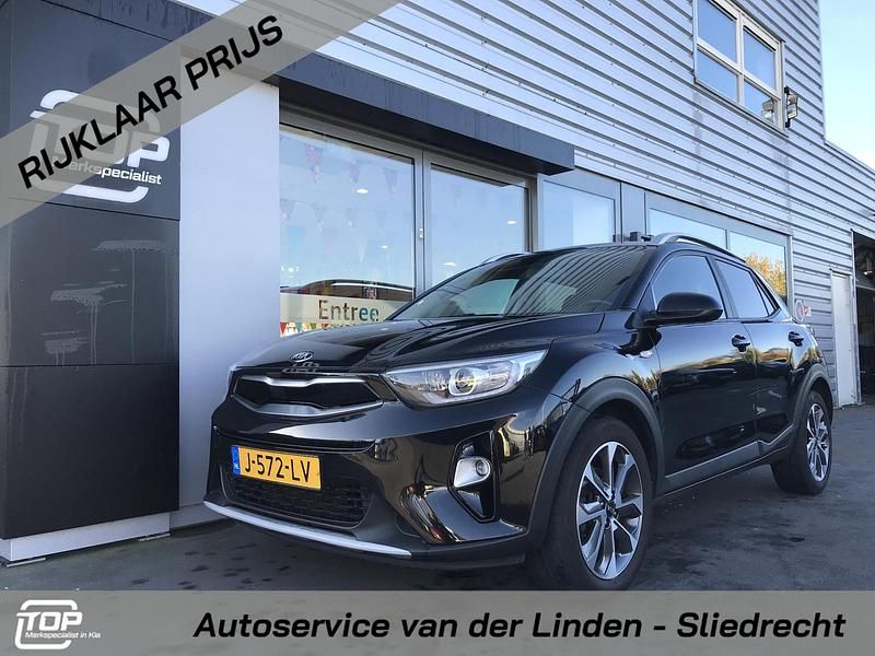 Zwart Gebruikt 2020 Kia Stonic SUV | € 11.750 (Eerlijke prijs) - Afbeelding 1/4