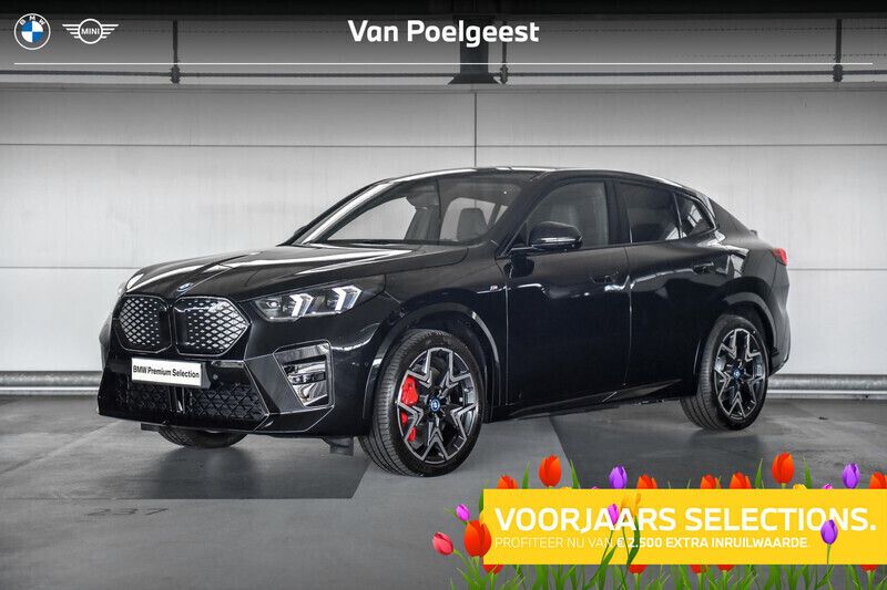 Zwart Gebruikt 2024 BMW iX2 M Sport SUV | € 54.900 (Duur) - Afbeelding 1/4