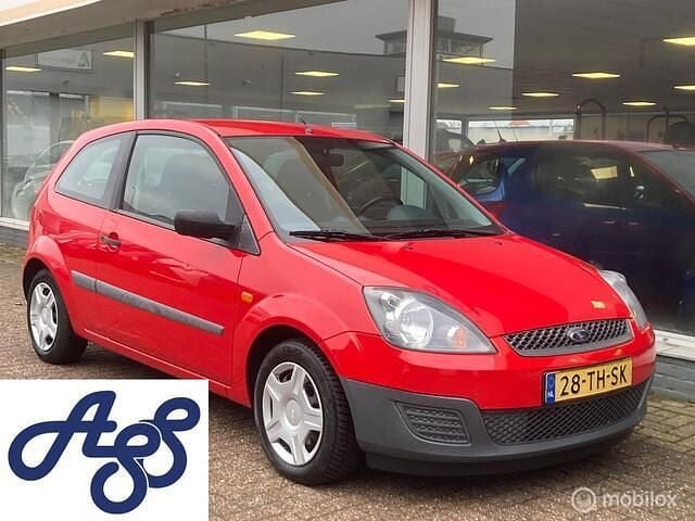 Rood Occasion 2006 Ford Fiesta Hatchback | € 1.350 (Goede deal) - Afbeelding 1/4