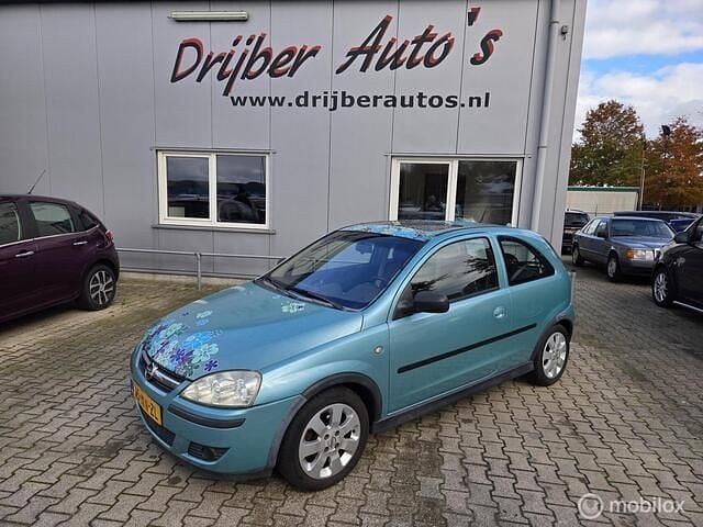 Groen Gebruikt 2004 Opel Corsa Cosmo Hatchback | € 850 (Goede deal) - Afbeelding 1/4