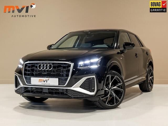 Zwart Nieuw 2025 Audi Q2 Basis SUV | € 38.500 (Eerlijke prijs) - Afbeelding 1/3