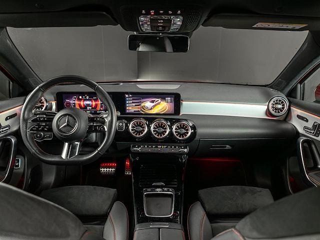 Occasion Mercedes A250 Business 218 PK (160 kW) 2025 Rood (metallic) Sedan