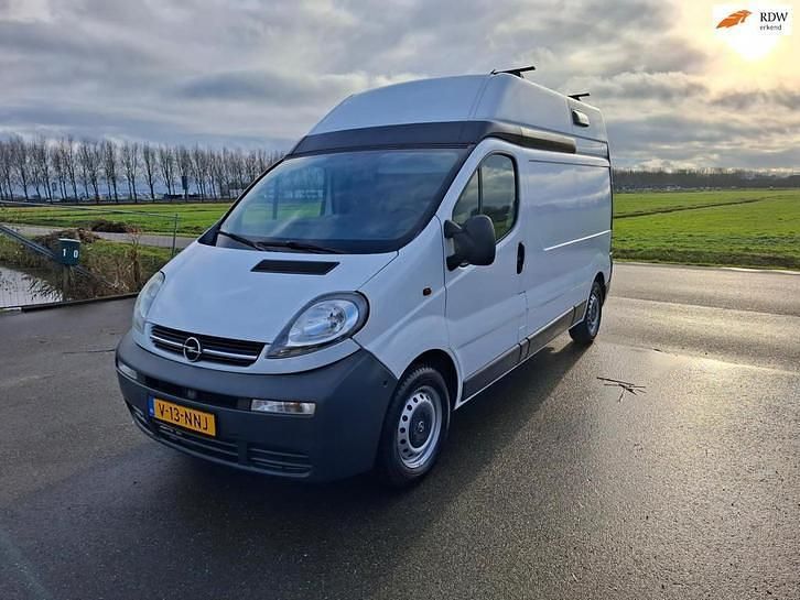 Occasion Opel Vivaro 120 PK (88 kW) 2005 Wit MPV