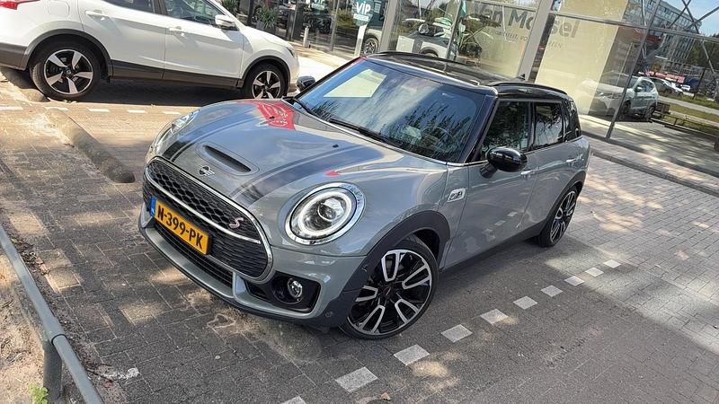 Grijs Gebruikt 2020 Mini Cooper Clubman Stationwagen | € 34.940 - Afbeelding 1/4