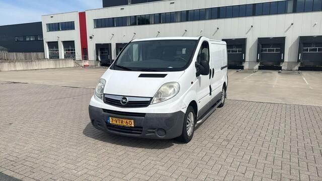 Overige Gebruikt 2012 Opel Vivaro Van | € 2.250 (Super prijs) - Afbeelding 1/4