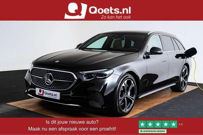 Zwart Gebruikt 2024 Mercedes E300 Luxury Sedan | € 59.950 (Goede deal) - Afbeelding 1/4