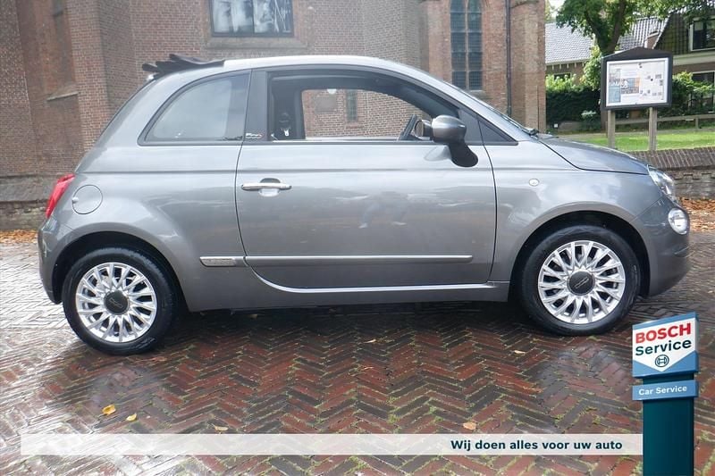 Grijs, metallic lak Gebruikt 2021 Fiat 500C Lounge Cabriolet | € 16.900 (Eerlijke prijs) - Afbeelding 1/4