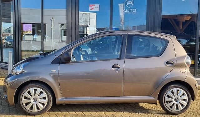 Occasion Toyota Aygo 68 PK (50 kW) 2013 Bruin Hatchback