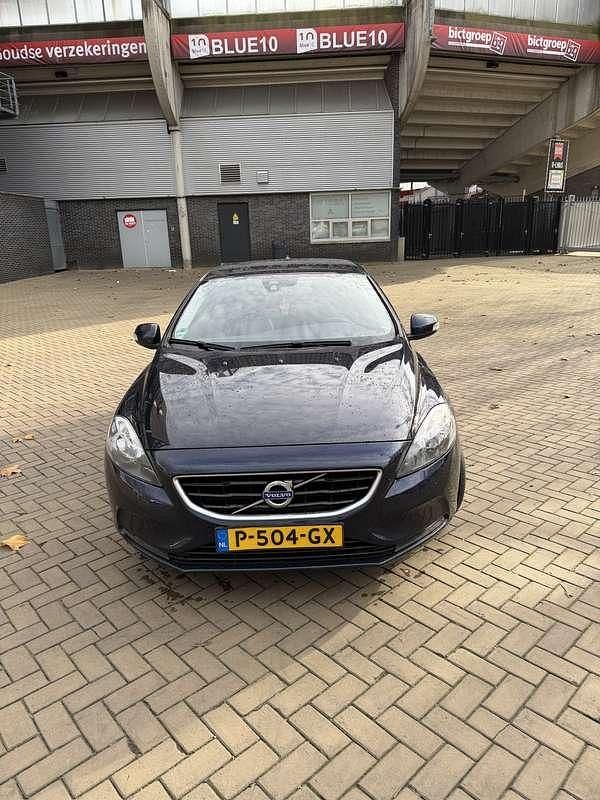 Blauw Gebruikt 2015 Volvo V40 MPV | € 8.500 (Eerlijke prijs) - Afbeelding 1/4