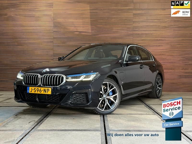 Zwart Gebruikt 2020 BMW 530 Executive Sedan | € 36.890 (Duur) - Afbeelding 1/4