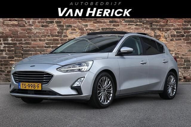 Grijs Gebruikt 2018 Ford Focus Business Edition Hatchback | € 10.945 (Eerlijke prijs) - Afbeelding 1/4