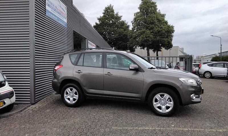 Occasion Toyota RAV4 Comfort 2010 Bruin (metallic) SUV