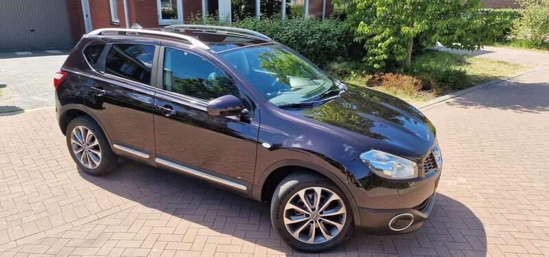 Zwart Gebruikt 2010 Nissan Qashqai Tekna SUV | € 7.999 (Iets duurder) - Afbeelding 1/4