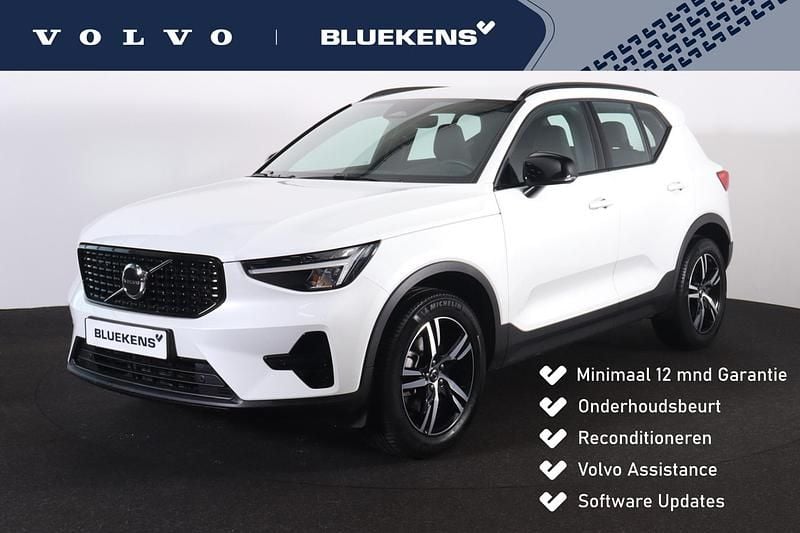 Wit Gebruikt 2025 Volvo XC40 Plus SUV | € 42.900 (Eerlijke prijs) - Afbeelding 1/4