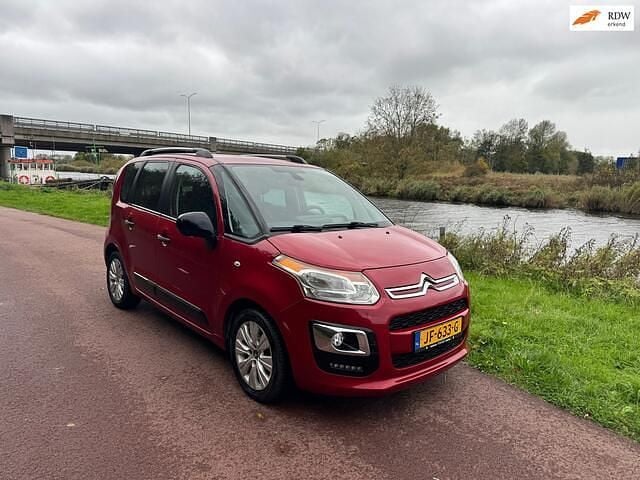 Rood Gebruikt 2016 Citroën C3 Picasso Exclusive MPV | € 5.750 (Goede deal) - Afbeelding 1/4