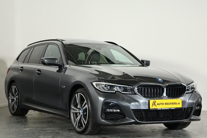 Occasion BMW 330e M Sport 292 PK (214 kW) 2022 Grijs Stationwagen