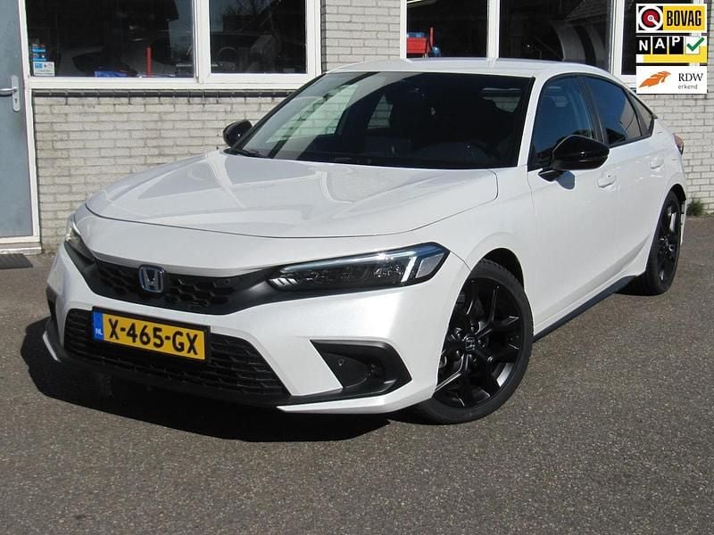 Wit Gebruikt 2023 Honda Civic Sport Hatchback | € 33.750 (Eerlijke prijs) - Afbeelding 1/4