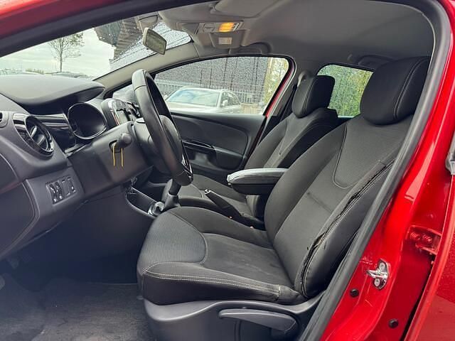 Occasion Renault Clio GrandTour Expression 90 PK (66 kW) 2013 Rood Stationwagen