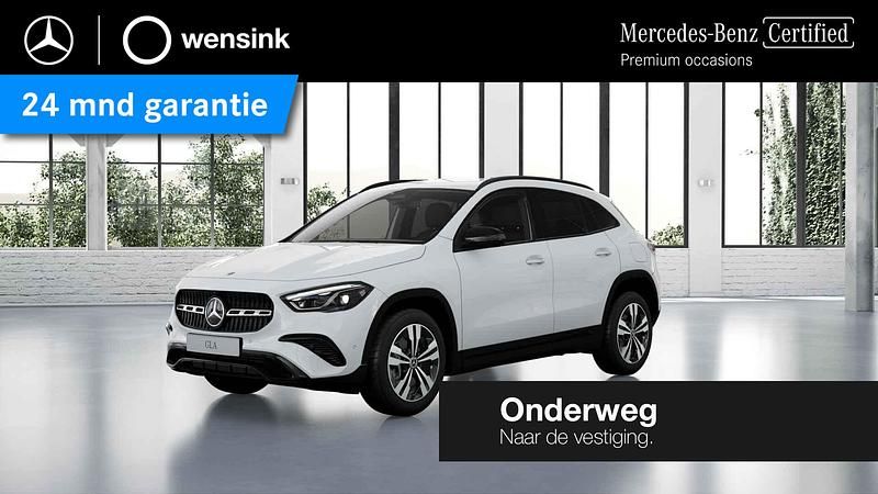 Wit Occasion 2024 Mercedes GLA250 Luxury SUV | € 45.850 (Eerlijke prijs) - Afbeelding 1/4
