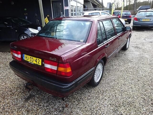Occasion Volvo Polar 131 PK (96 kW) 1994 Rood Sedan
