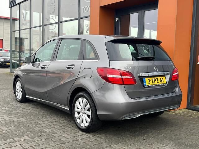 Occasion Mercedes B180 122 PK (89 kW) 2015 Grijs MPV