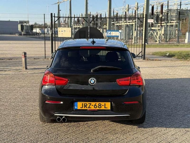 Occasion BMW 120 Luxury Line 184 PK (135 kW) 2017 Zwart Hatchback