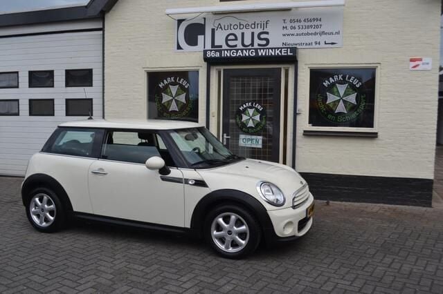 Beige Gebruikt 2011 Mini ONE Business Hatchback | € 4.450 (Eerlijke prijs) - Afbeelding 1/4