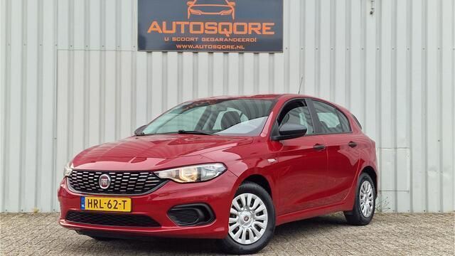 Rood Gebruikt 2017 Fiat Tipo Pop Hatchback | € 8.450 (Eerlijke prijs) - Afbeelding 1/4