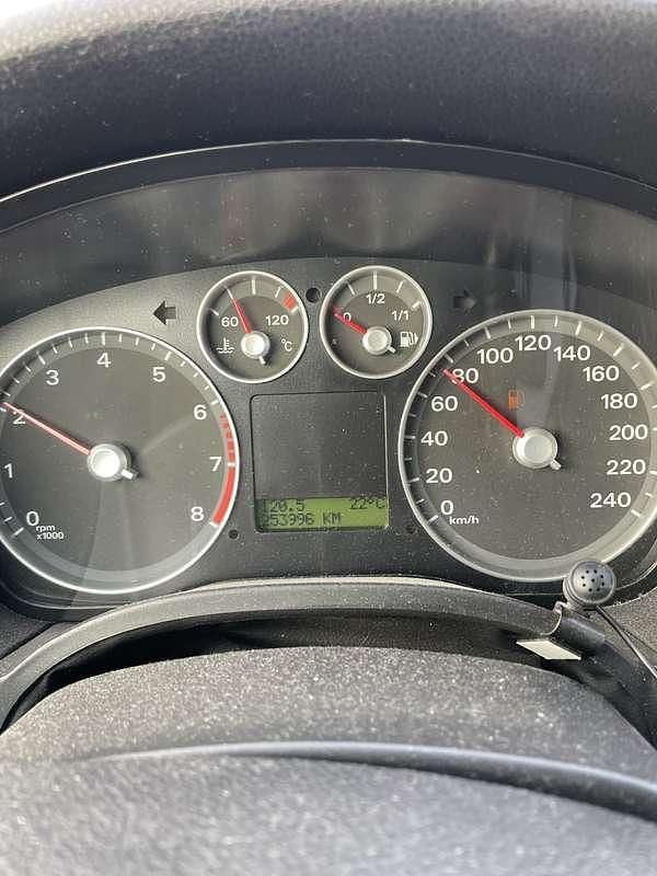 Blauw Gebruikt 2006 Ford Focus Stationwagen | € 400 (Super prijs) - Afbeelding 1/4