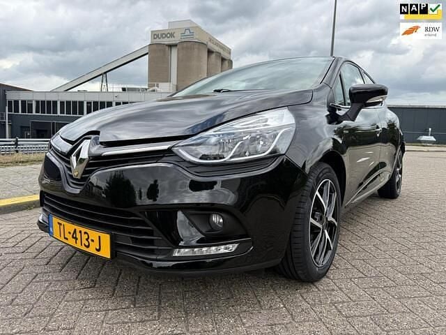 Zwart Gebruikt 2018 Renault Clio IV LIMITED Hatchback | € 8.450 (Eerlijke prijs) - Afbeelding 1/4