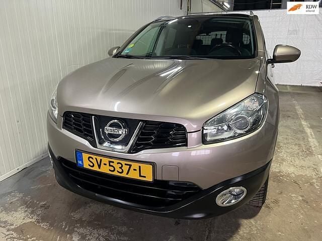 Bruin Gebruikt 2010 Nissan Qashqai Visia SUV | € 5.750 (Eerlijke prijs) - Afbeelding 1/4