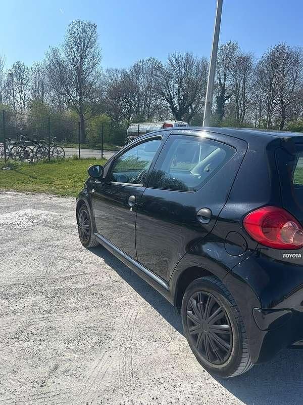 Occasion Toyota Aygo 68 PK (50 kW) 2009 Zwart Hatchback
