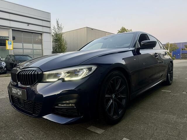 Overige Gebruikt 2019 BMW 330 Executive Sedan | € 35.990 (Eerlijke prijs) - Afbeelding 1/4