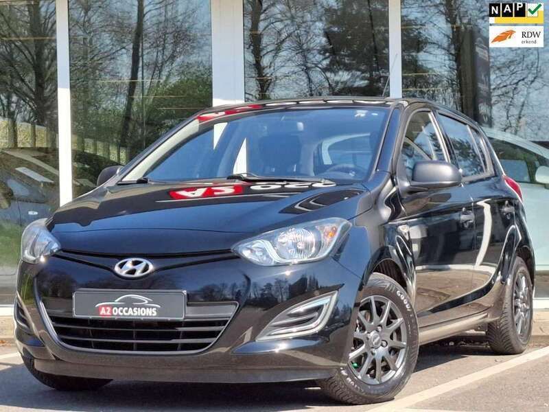 Zwart, metallic lak Gebruikt 2014 Hyundai i20 Edition Hatchback | € 7.900 (Eerlijke prijs) - Afbeelding 1/4
