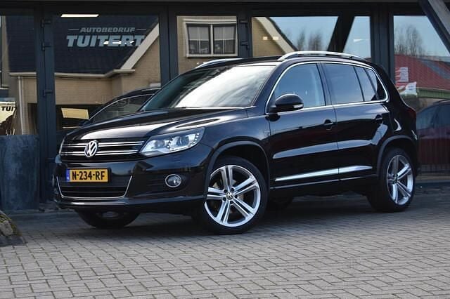 Overig Occasion 2015 VW Tiguan R-line SUV | € 14.945 (Eerlijke prijs) - Afbeelding 1/4