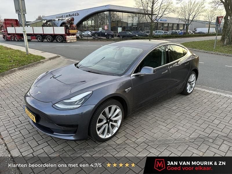 Grijs Gebruikt 2019 Tesla Model 3 Standard Range Sedan | € 17.950 (Super prijs) - Afbeelding 1/4