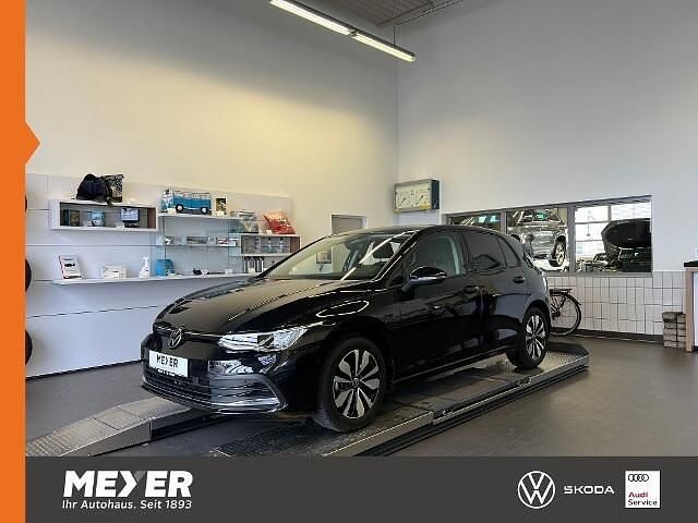 Zwart Occasion 2023 VW Golf VIII Move Hatchback | € 29.694 (Goede deal) - Afbeelding 1/4