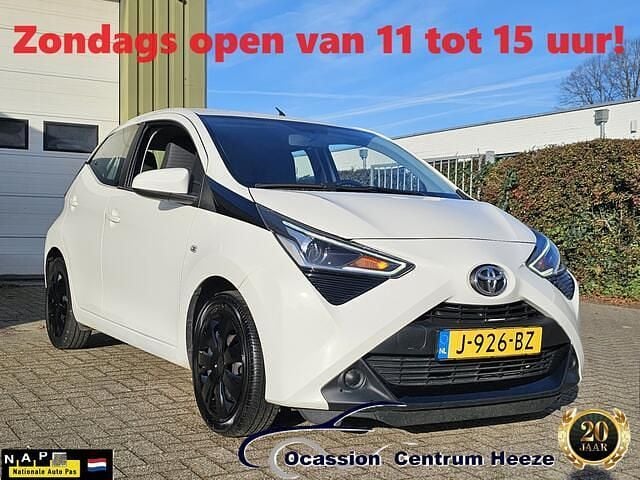 Occasion Toyota Aygo X-play 74 PK (54 kW) 2020 Wit Hatchback