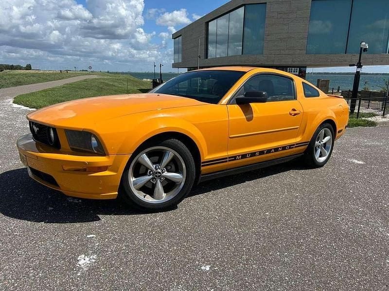 Geel Gebruikt 2006 Ford Mustang Coupé | € 14.995 - Afbeelding 1/4