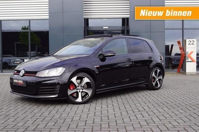 Zwart, metallic lak Gebruikt 2015 VW Golf VII GTI Hatchback | € 13.950 (Super prijs) - Afbeelding 1/4