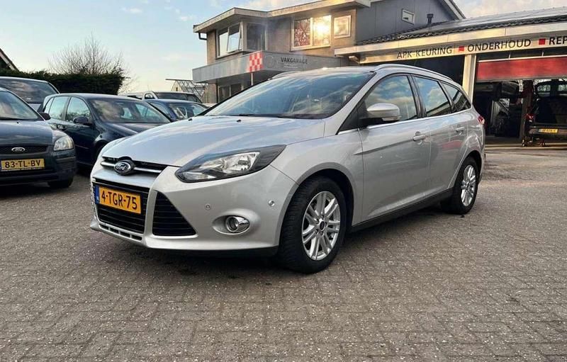Gebruikt 2014 Ford Focus Ambiente Sedan | € 4.999 (Eerlijke prijs) - Afbeelding 1/4