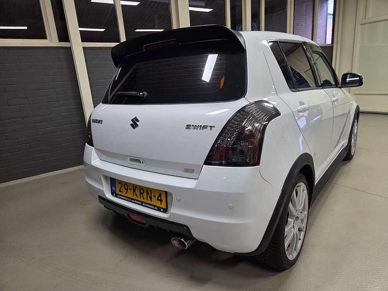 Occasion Suzuki Swift Exclusive 102 PK (75 kW) 2010 Wit Hatchback