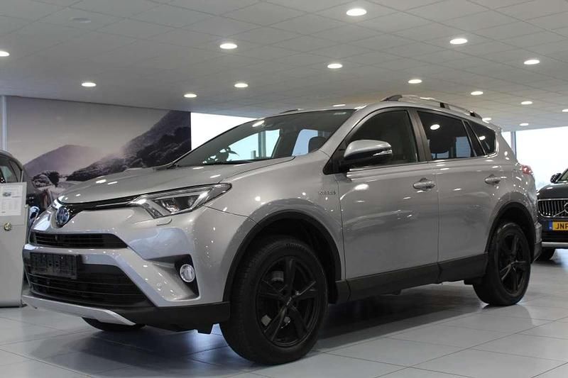 Occasion Toyota RAV4 Hybrid Executive 155 PK (114 kW) 2018 Zilver (metallic) SUV