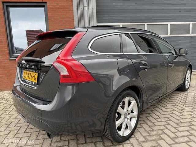 Occasion Volvo V60 Momentum 152 PK (111 kW) 2015 Grijs Stationwagen