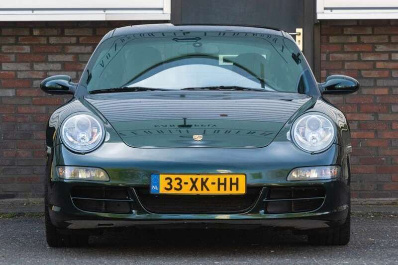 Wit, metallic lak Gebruikt 2005 Porsche 911 Carrera S Coupé | € 38.900 (Eerlijke prijs) - Afbeelding 1/4