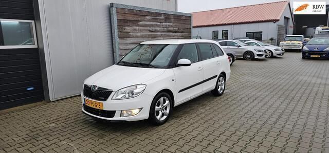 Wit Gebruikt 2011 Skoda Fabia GreenLine Hatchback | € 2.750 (Eerlijke prijs) - Afbeelding 1/4