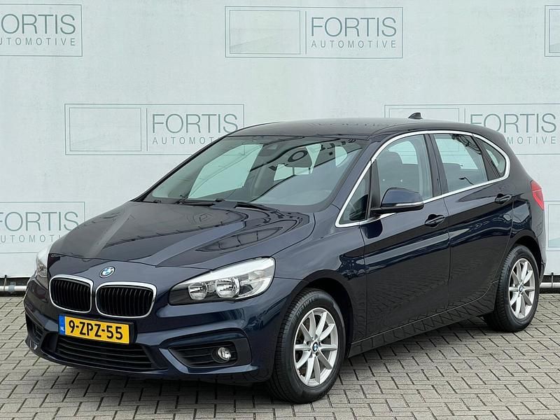 Blauw Gebruikt 2015 BMW 218 Executive Stationwagen | € 9.900 (Eerlijke prijs) - Afbeelding 1/4